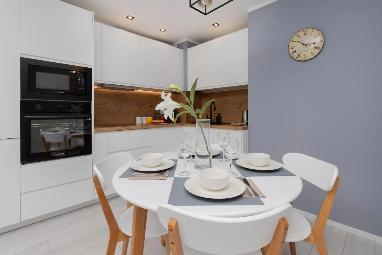 Stunning Apartment Hokejowa With Terrace & Parking By Noclegi Renters Gdańsk